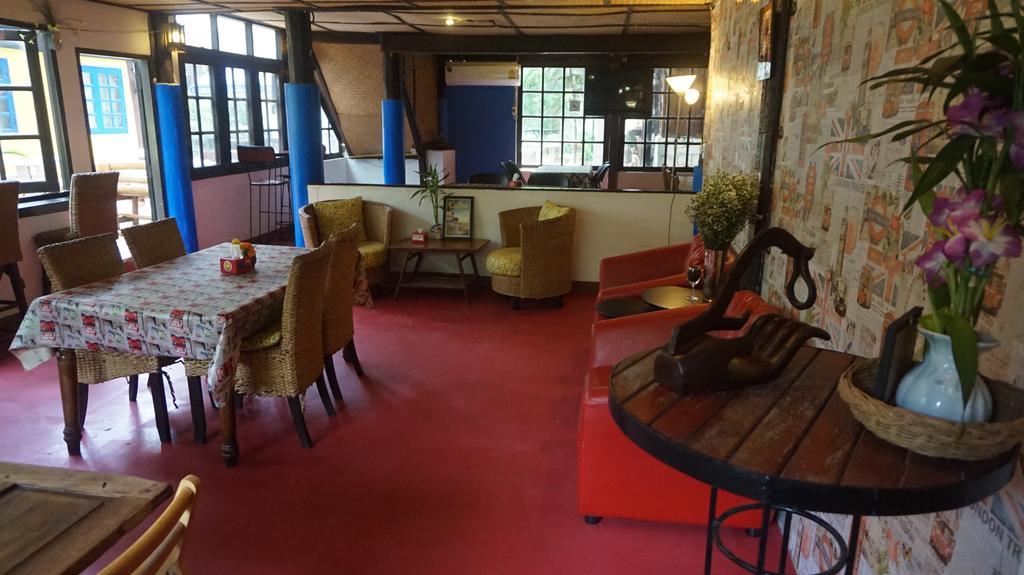 The Pub Guesthouse 清邁 外观 照片